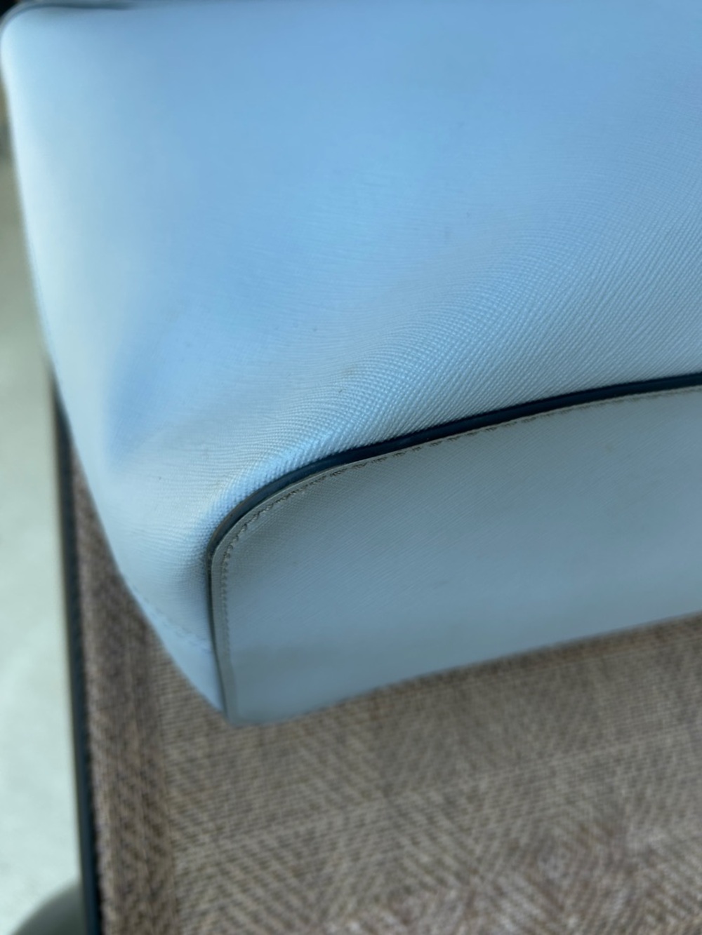 Michael Kors Jet Set Sky Blue Saffiano Leather Tote with gold tone MK Charm - Picture 7 of 14